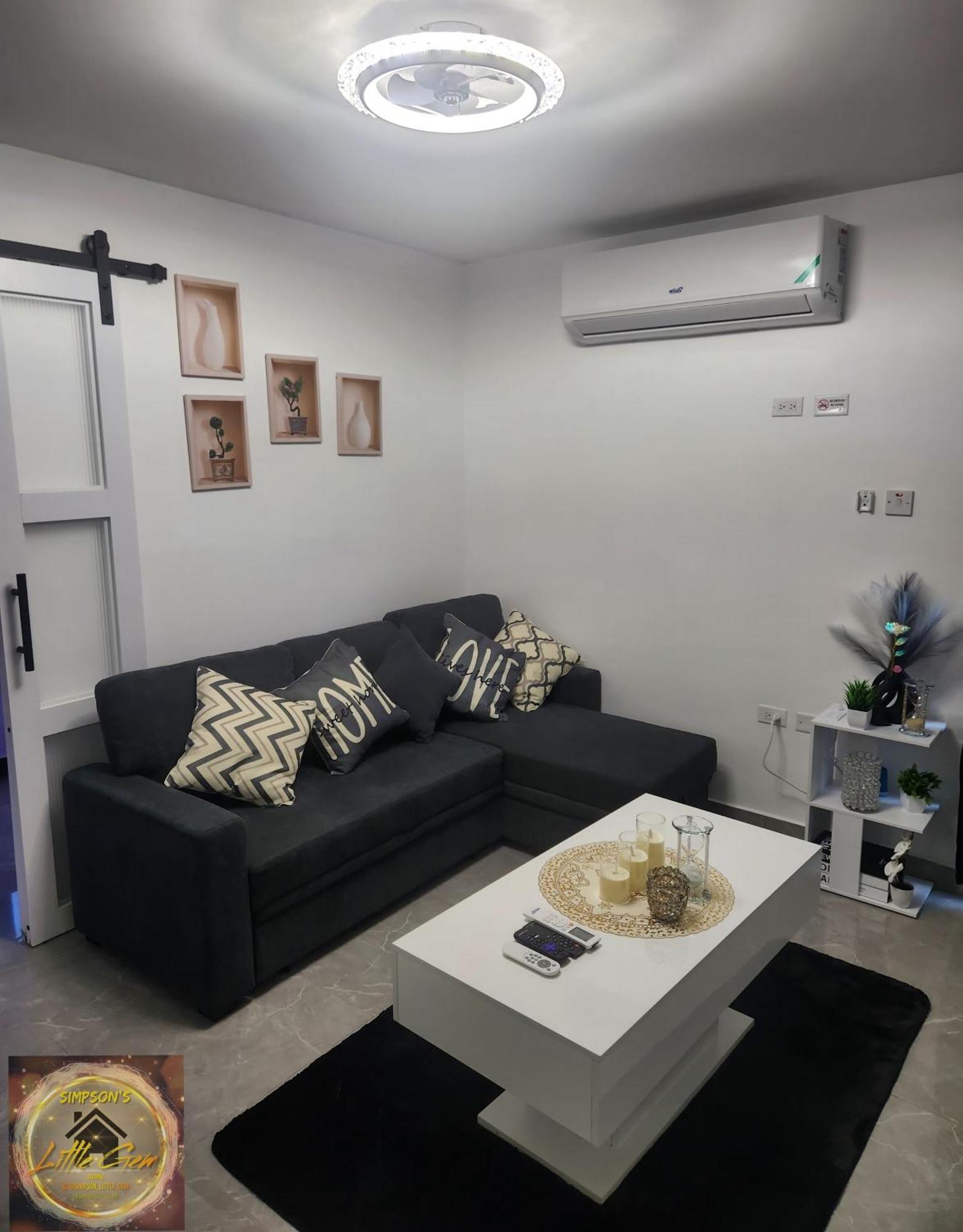 Simpson'S Little Gem Apartment Kingston Bagian luar foto