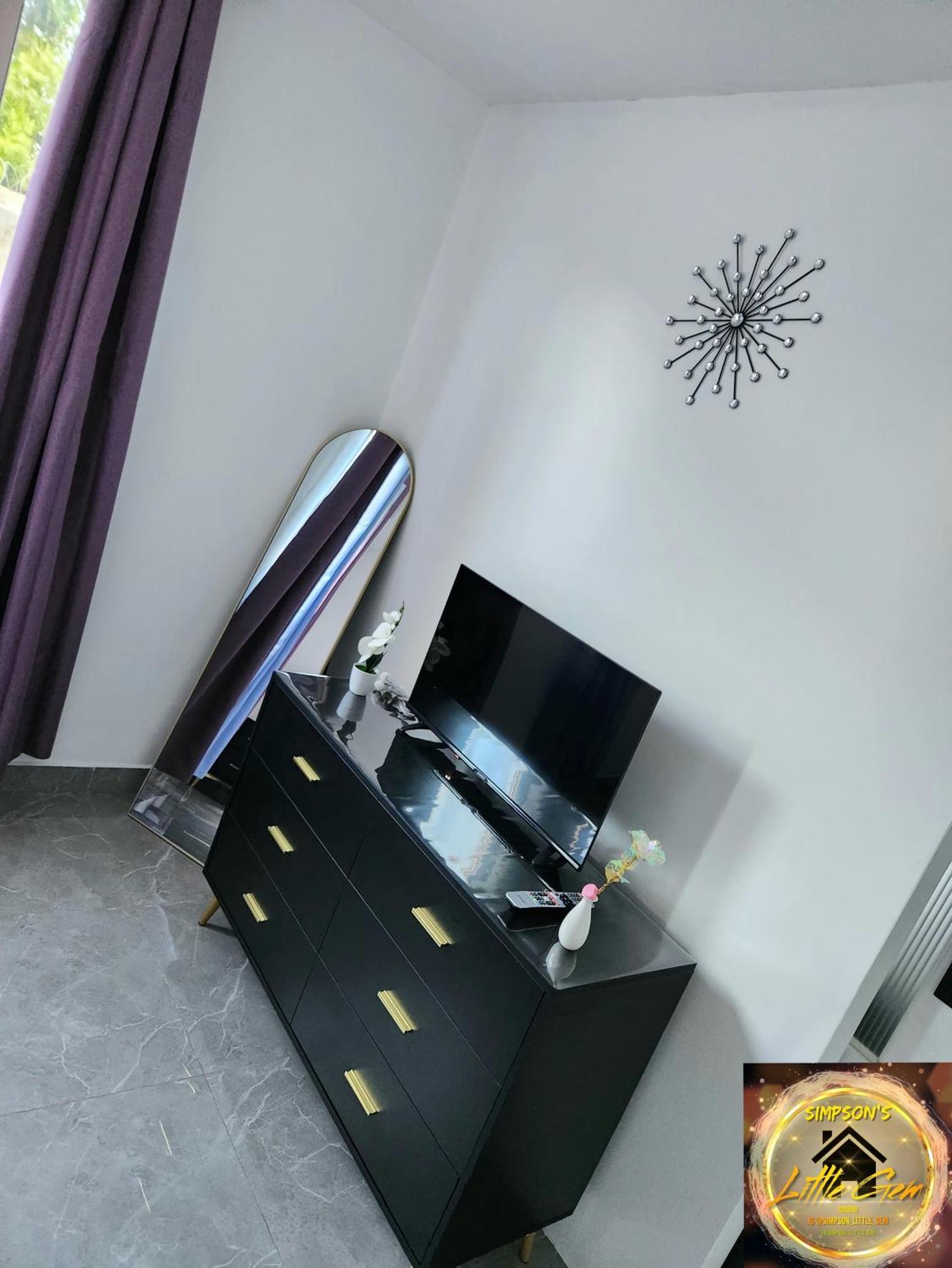 Simpson'S Little Gem Apartment Kingston Bagian luar foto