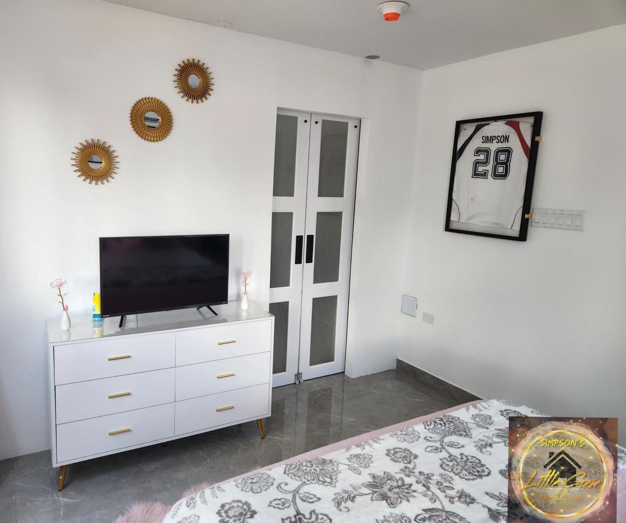 Simpson'S Little Gem Apartment Kingston Bagian luar foto